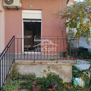 Studio/Γκαρσονιέρα για ενοικίαση Κέντρο (Ιωάννινα) - Photo 2