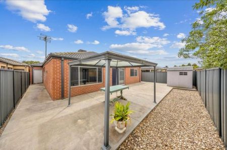 Clyde North - Photo 5