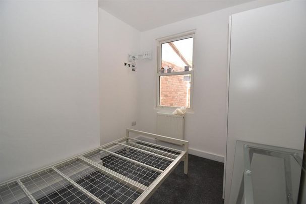 6 bedroom house to rent - Photo 1