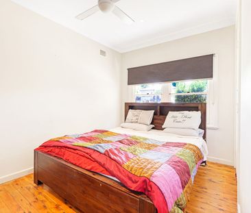 Three Bedroom in North Tamworth - Photo 3