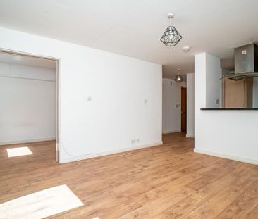 2 bedroom flat to rent - Photo 6