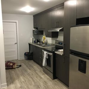 4 1/2 À LOUER - Photo 2