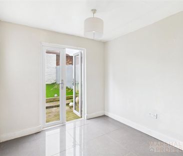 3 bedroom terraced house to rent - Photo 2