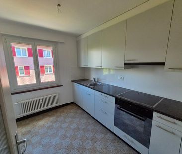 Teilsanierte 3.5-Zimmer-Wohnung an zentraler Lage in Schönbühl - Photo 2