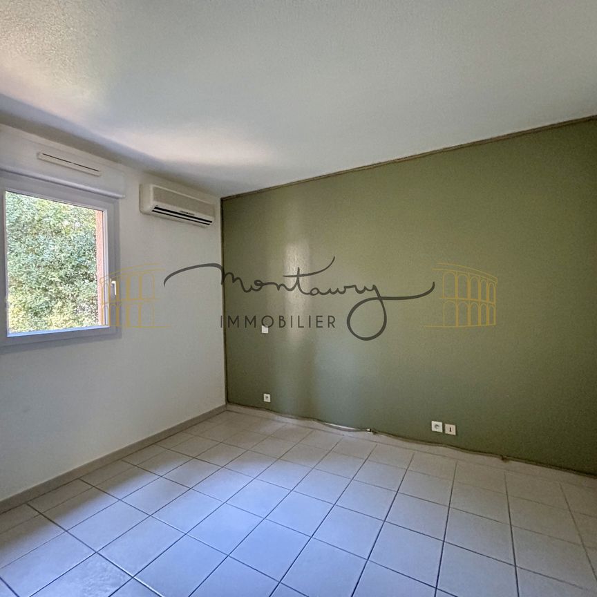 COUP DE COEUR : P3 AVEC TERRASSE ET PARKING EN DERNIER ETAGE - Photo 1