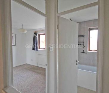 Virginia Close, New Malden, KT3 - Photo 1