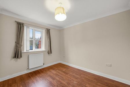 4 bedroom semi-detached house to rent - Photo 3