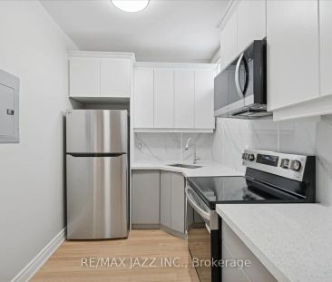 251 Simcoe Street S #201 - Photo 6