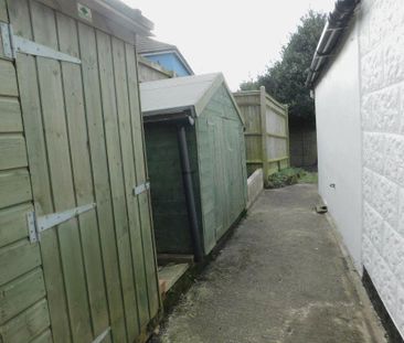 1 bedroom bungalow to rent - Photo 2