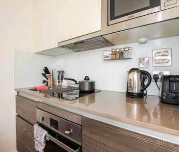 Studio to rent - Photo 4