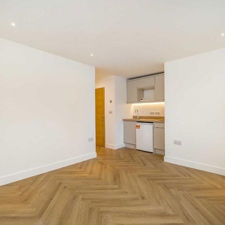 Studio to rent - Photo 3