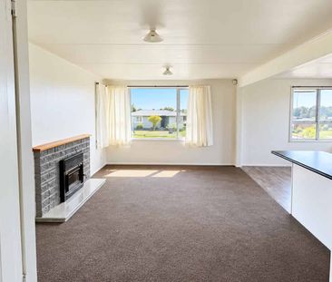 Newly renovated home! - Photo 4