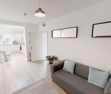 Double Room-Gloucester Road- Close to Hospital! - Photo 1