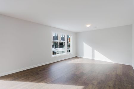 For Lease - 911 Creekway Private, Kanata, Ontario - Photo 4