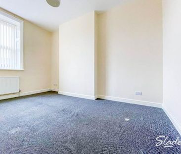 4 bedroom apartment to rent - Photo 1