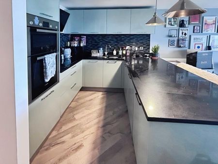 1 bedroom flat to rent - Photo 4