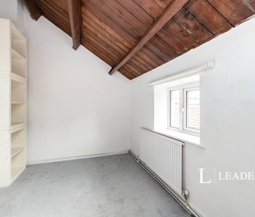 3 bedroom house to rent Clayhill Road, Leigh, Reigate, RH2 - Photo 2