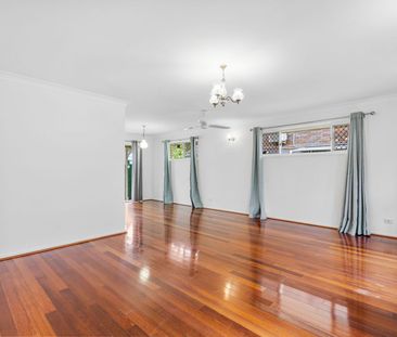 Relaxed Family Lifestyle with Pool, Space and Convenience - Photo 4