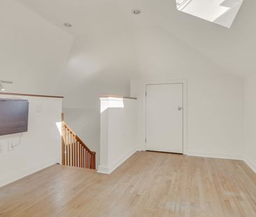 For Lease - 321 Palmerston Boulevard Unit# Coach House, Toronto, On... - Photo 2