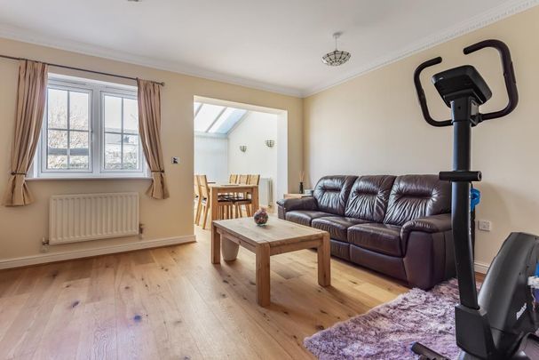 3 bedroom townhouse to rent - Photo 1