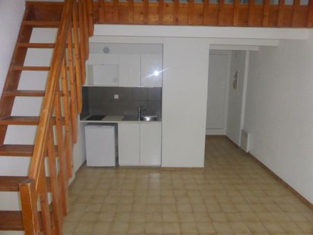 Coin cuisine et salle d’eau rénovés en 2015. - Photo 4