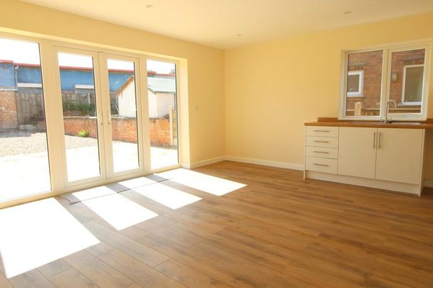 2 bedroom semi-detached house to rent - Photo 1