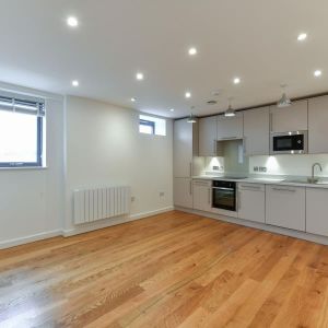 Broadway, Woking - 1 bedroomProperty for lettings - Seymours - Photo 2