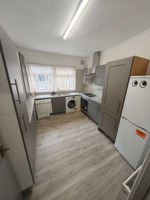 5 bedroom terraced house to rent - Photo 1