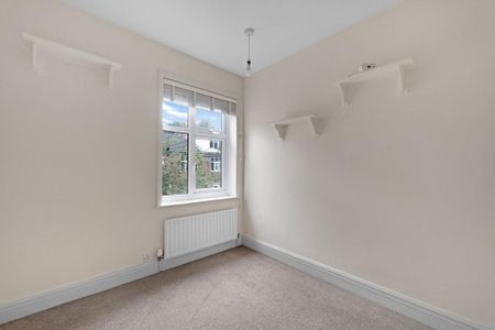 2 bedroom end of terrace house to rent - Photo 3