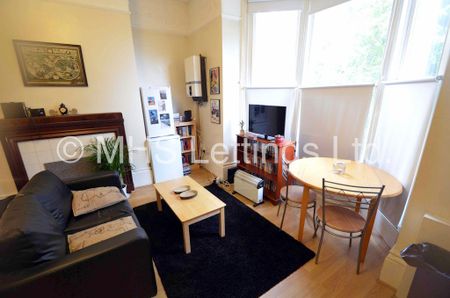 Flat 1, 22 Brudenell Road, Leeds, LS6 1BD - Photo 2