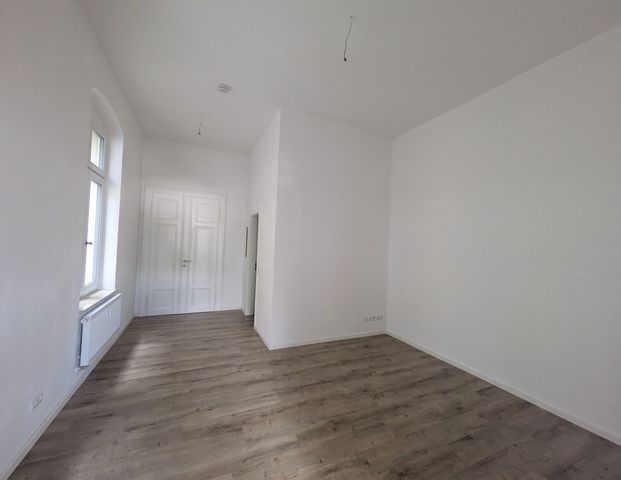 schöne 2-Raum Wohnung mit Einbauküche und Ostbalkon - Foto 1