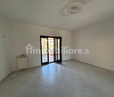 Trilocale via Cristoforo Colombo 11, Lago Patria, Castel Volturno - Foto 1