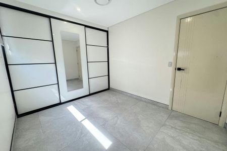 NEWELY RENOVATED FAMILY HOME - Photo 5