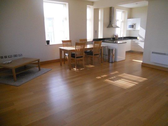 2 bedroom flat to rent - Photo 1