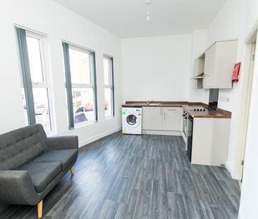 1 Bed Flat, Dovercastle, NG7 - Photo 4