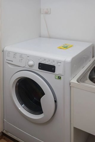 Charming Furnished Studio in the Heart of Melbourne - Photo 5