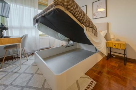 Calle del Vizconde de los Asilos, Madrid, Community of Madrid 28027 - Photo 2