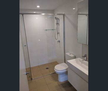 Modern 2 Bedroom 2 Bathroom River Views w/ Infinity Pool - Photo 5