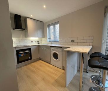 Monmouth House, Swansea, SA1 - Photo 4