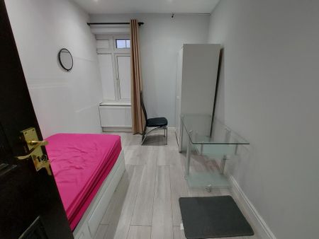 4 bedroom semi-detached house to rent - Photo 2