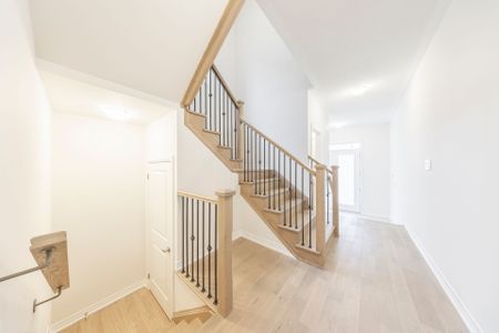 For Lease - 1811 Narcissus Gardens, Pickering, Ontario - Photo 5