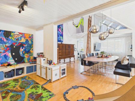 Einzigartige 3.5-Zimmer-Dachwohnung mit moderner Küche und Badezimmer - Photo 2