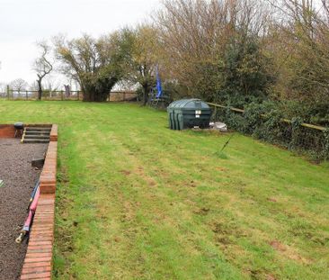 3 bedroom semi-detached house to rent - Photo 4