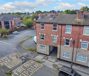 2 bedroom flat to rent - Photo 3