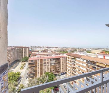 Plaça dHondures, Valencia, Valencian Community 46022 - Photo 5