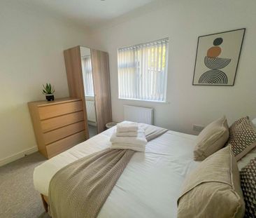 3 bedroom flat to rent - Photo 5