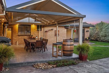 4 Caroline Street, Alfredton - Photo 2