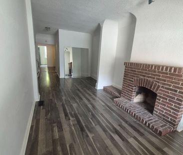 For Lease - 871 Bathurst Street, Toronto, Ontario - Photo 3