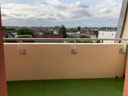 SUPERBE T2 MEUBLE EN RESIDENCE SECURISEE AVEC BALCON ET PARKING - Photo 5