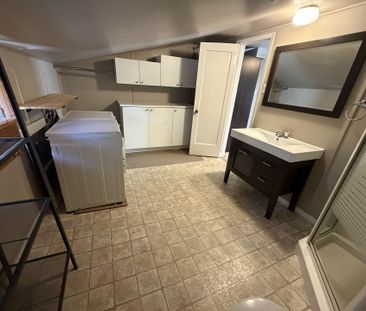 For Lease - 1190 Clarkson Road, Mississauga, Ontario - Photo 1
